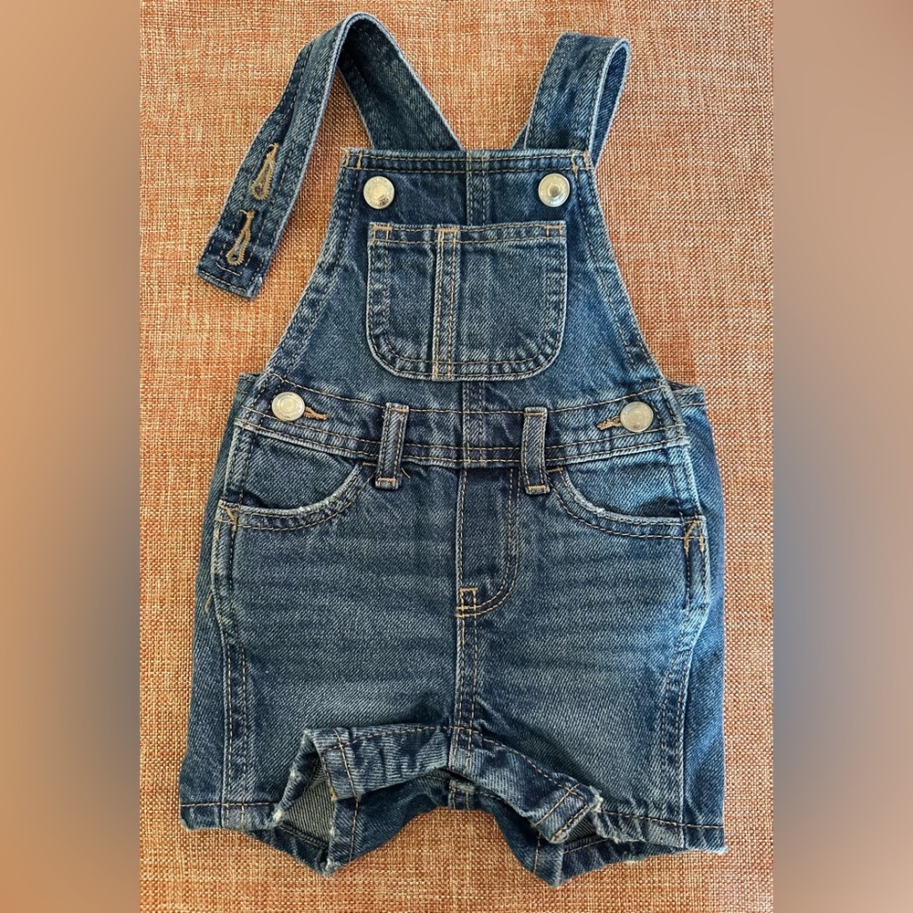 Old Navy denim baby shorts overalls